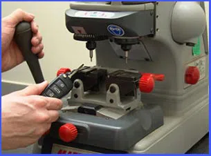 Capitol Pro Locksmith Services, Inc  Palo Alto, CA 650-713-3096 - 14-auto-car-key-cut